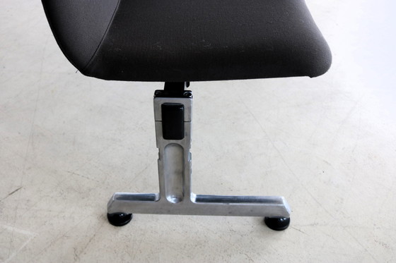 Image 1 of Vintage wachtkamerbankje met tafel