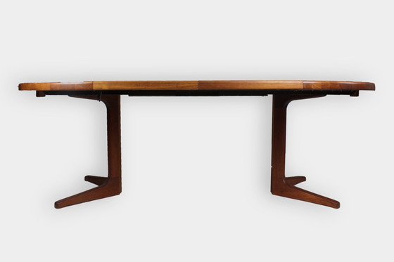 Image 1 of Vintage deense ovalen eettafel teak