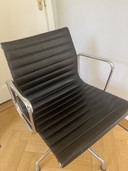 Aemes Vitra Vergaderstoel zwart leer