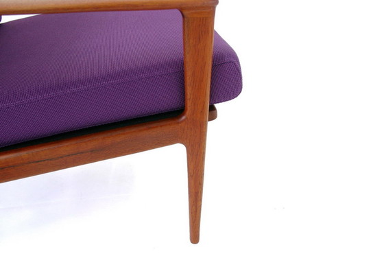 Image 1 of 2x Ib Kofod-Larsen voor Selig, Mid Century Deense Teakhouten Loungestoel / Fauteuil, nieuwe kussens, nieuwe hoes