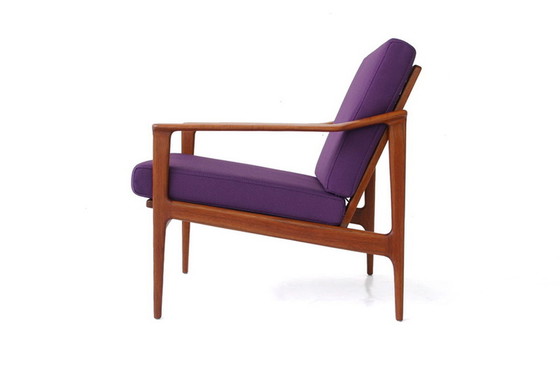 Image 1 of 2x Ib Kofod-Larsen voor Selig, Mid Century Deense Teakhouten Loungestoel / Fauteuil, nieuwe kussens, nieuwe hoes