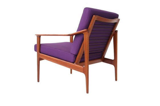 Image 1 of 2x Ib Kofod-Larsen voor Selig, Mid Century Deense Teakhouten Loungestoel / Fauteuil, nieuwe kussens, nieuwe hoes