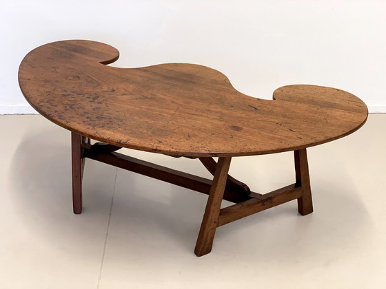 Image 1 of Noord-Italiaanse notenhouten salontafel