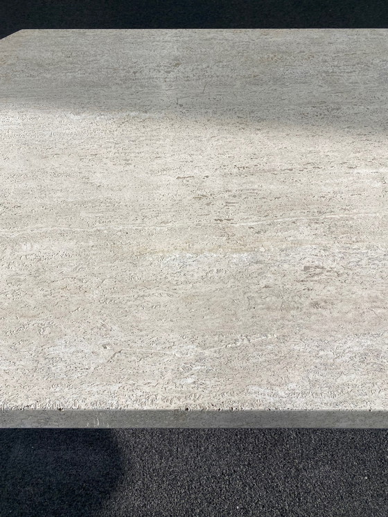 Image 1 of Vintage travertin eettafel