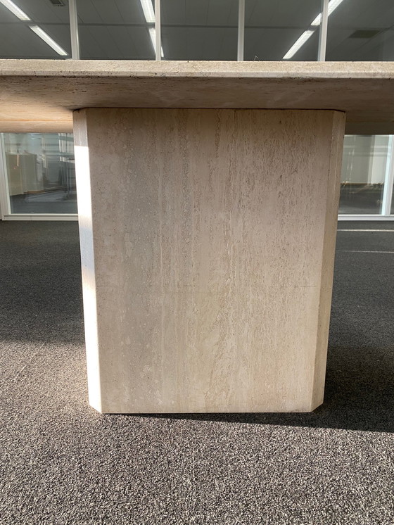 Image 1 of Vintage travertin eettafel