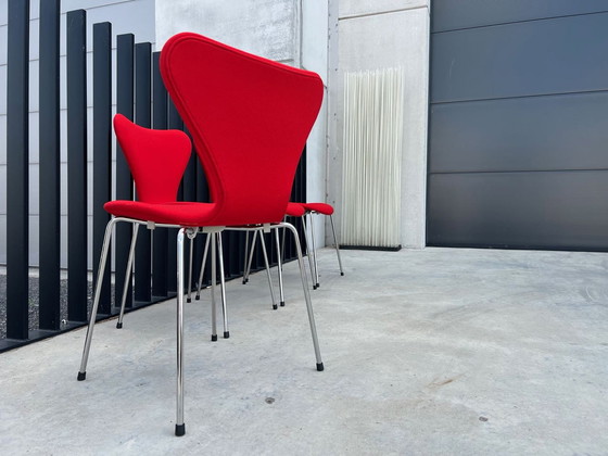 Image 1 of 4x Fritz Hansen Arne Jacobsen vlinderstoelen