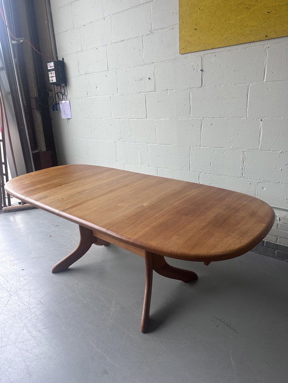 Image 1 of Vintage eettafel massief uitschuifbaar 