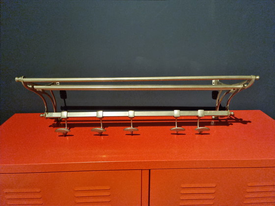 Image 1 of Vintage wandkapstok