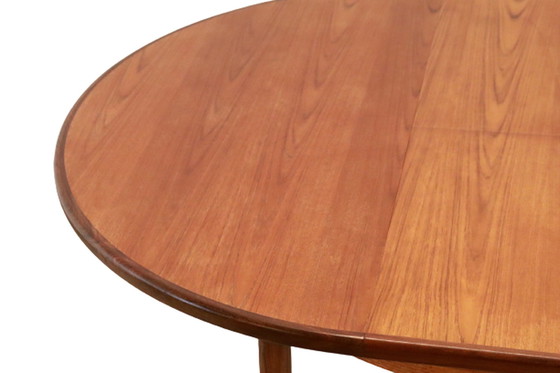 Image 1 of G-Plan eettafel rond verlengbaar vintage 'Breadsell'