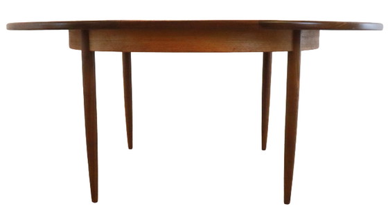 Image 1 of G-Plan eettafel rond verlengbaar vintage 'Breadsell'