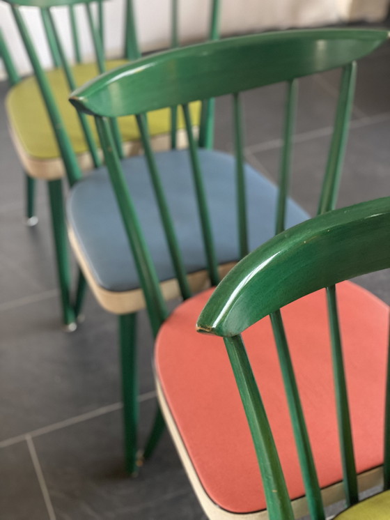 Image 1 of Set van 4 Vintage eetkamerstoelen met spindelrug