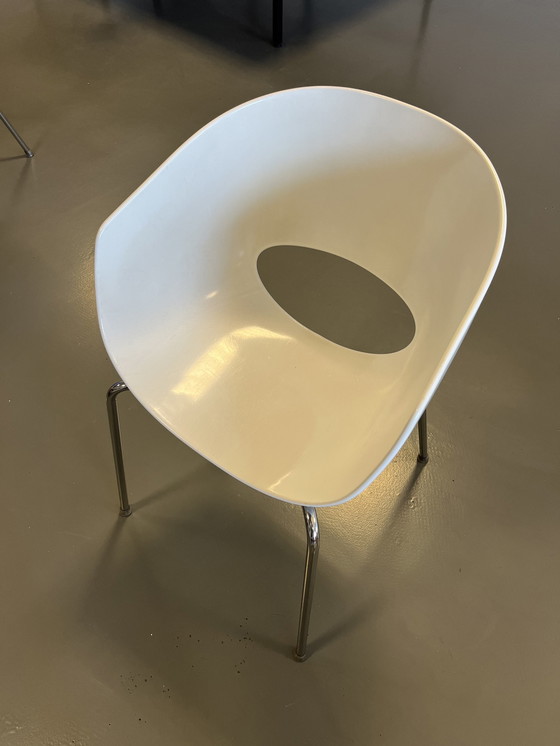 Image 1 of 8 Sintesi Orbit Large stoelen