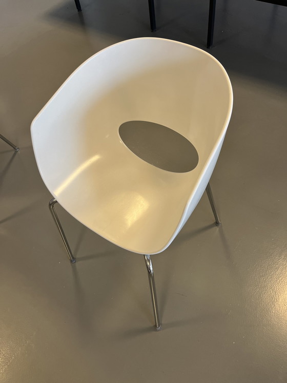 Image 1 of 8 Sintesi Orbit Large stoelen