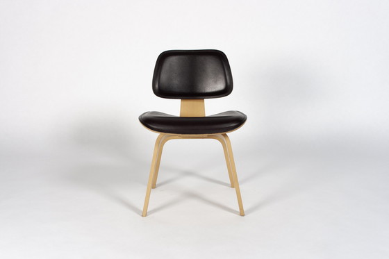 Image 1 of Vitra Plywood Group DCW (voorraad:15)