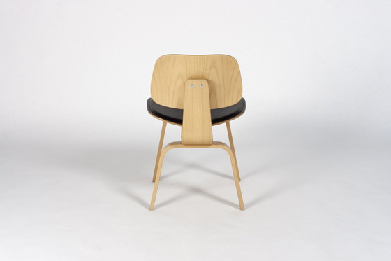 Image 1 of Vitra Plywood Group DCW (voorraad:15)