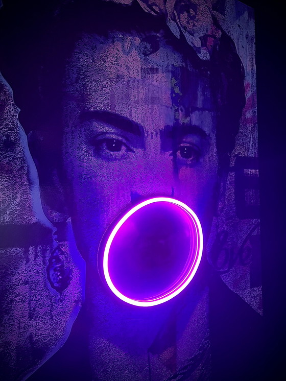 Image 1 of LedMansion Frida Kahlo Bubblegum PopArt Kunst aan de muur Led-lamp