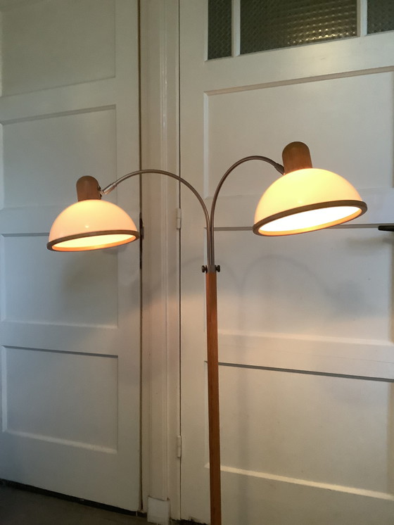 Image 1 of Vintage Verstelbare Deense Grenen Vloerlamp met Kunstof kappen