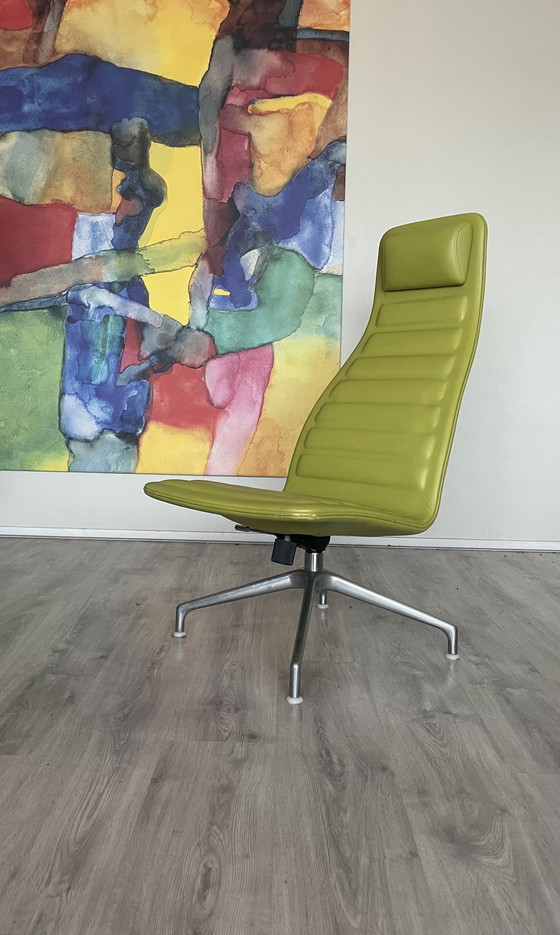 Image 1 of Capellini Lotus Attesa Lederen draaibare relaxfauteuil met hoge rugleuning