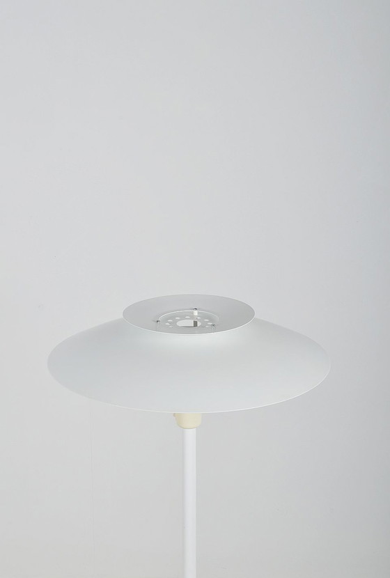 Image 1 of Deense vloerlamp model 52504 vervaardigd door Form-Light, jaren '70