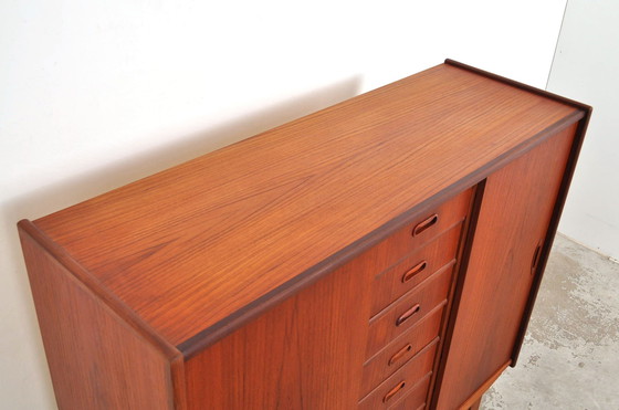 Image 1 of Deens dressoir teak