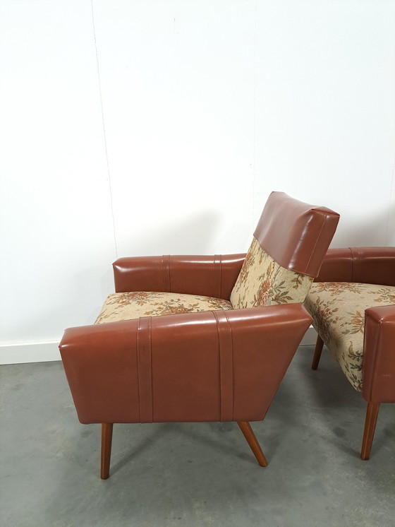 Image 1 of Fauteuils met bloemen bekleding en kunstleder