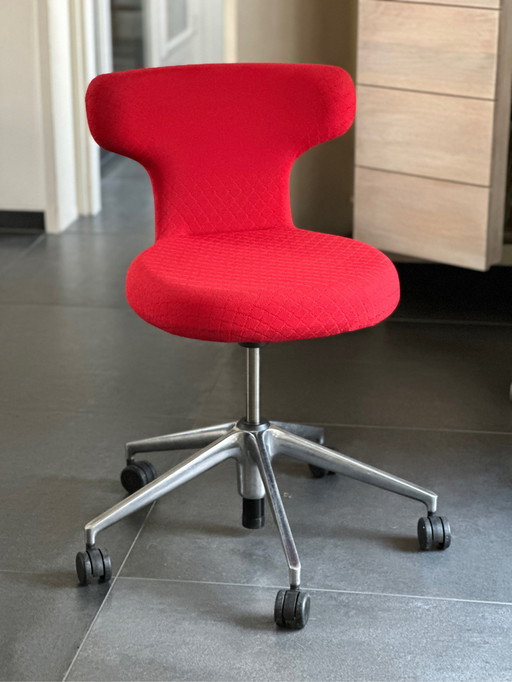 Vitra Pivot  design stoel 