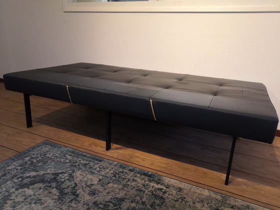 Image 1 of Vintage bank voor galerie