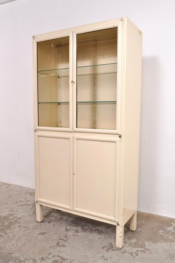 Image 1 of Vintage apothekerskast