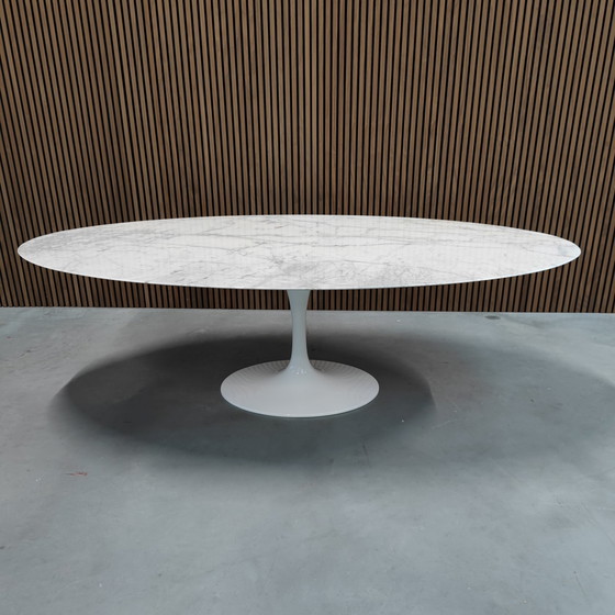 Image 1 of Knoll Saarinen Tafel Calacatta Gold