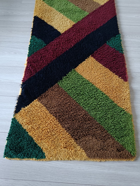 Image 1 of Vintage wand- of vloerkleed jaren 70
