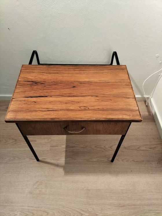 Image 1 of Vintage telefoon kastje krantenbak