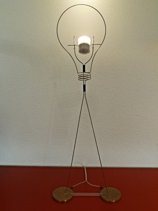 Ingo Maurer WALKING BULB lamp by Michel Sempels