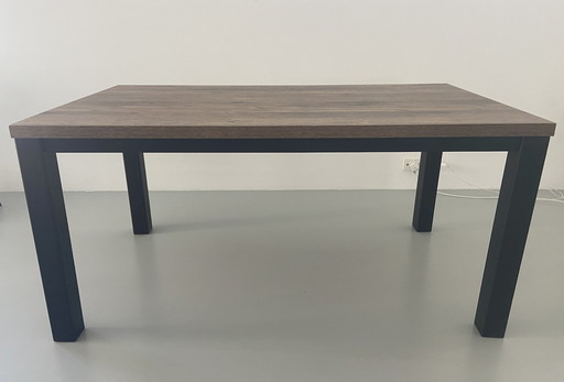 Modern eettafel