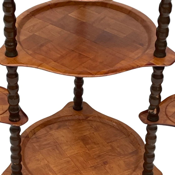 Image 1 of Vintage Scandinavisch - Taartstandaard / Etagaire / plantenstandaard - Verstelbare, uitgestoken planken en framewerk in klosstij