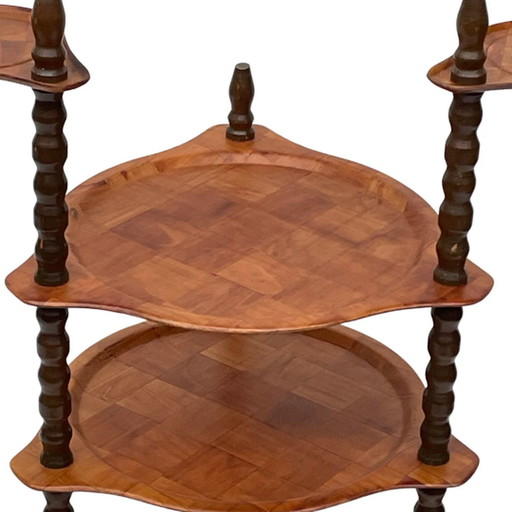 Vintage Scandinavisch - Taartstandaard / Etagaire / plantenstandaard - Verstelbare, uitgestoken planken en framewerk in klosstij