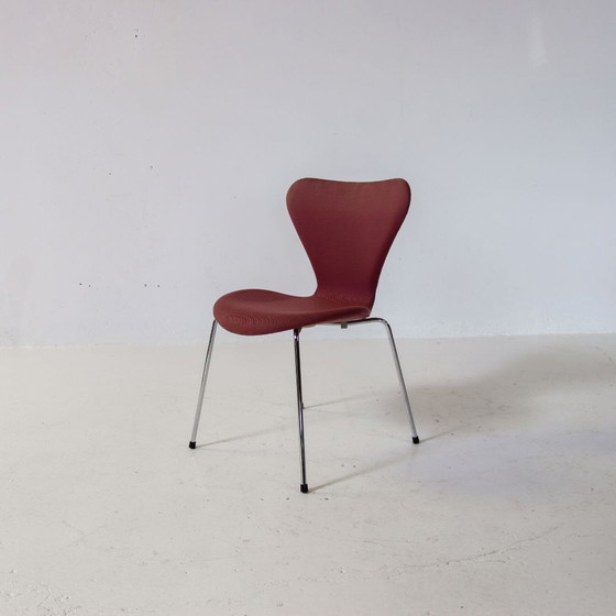 Image 1 of 2 x Fritz Hansen Butterfly stoelen