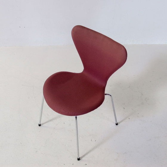 Image 1 of 2 x Fritz Hansen Butterfly stoelen