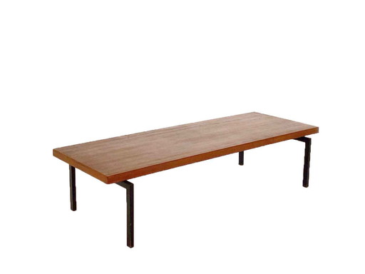 Minimalistische vintage salontafel