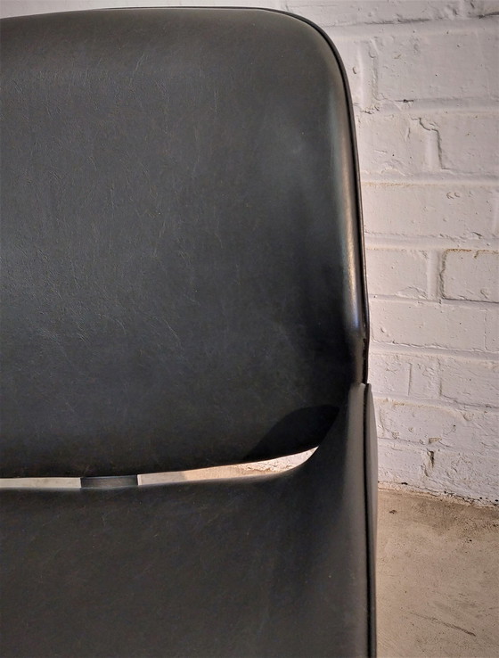 Image 1 of Artifort Exquis Lounge chair door Geoffrey Hartcourt