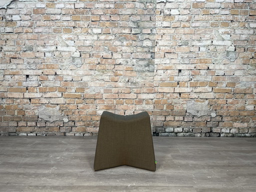 Naughtone pinch stool bruingroen