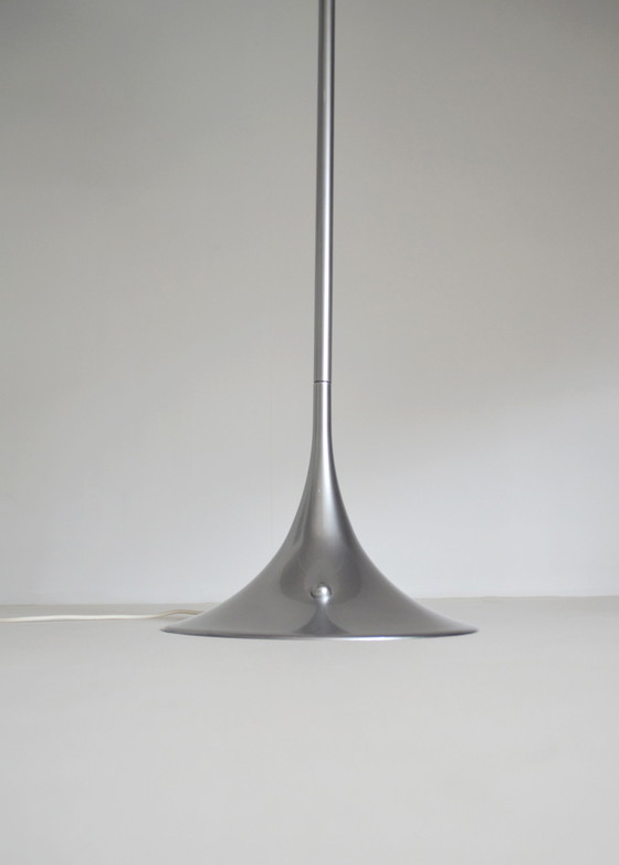 Image 1 of Verner Panton voor Louis Poulsen, Panthella vloerlamp, zeldzame versie