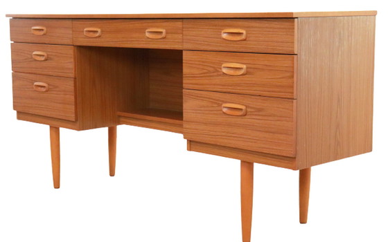 Image 1 of Vintage bureau Schreiber 'Rawcliff' 