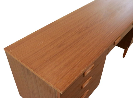 Image 1 of Vintage bureau Schreiber 'Rawcliff' 