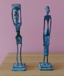 2x bronzen beeldjes