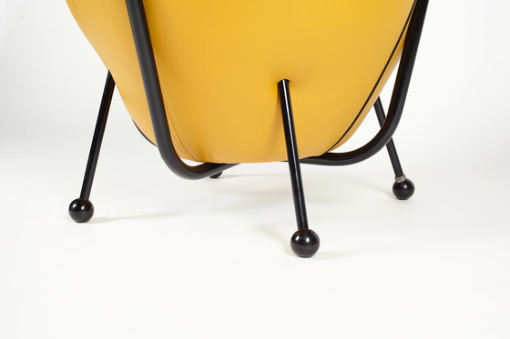 Image 1 of Postmoderne Italiaanse design club fauteuil