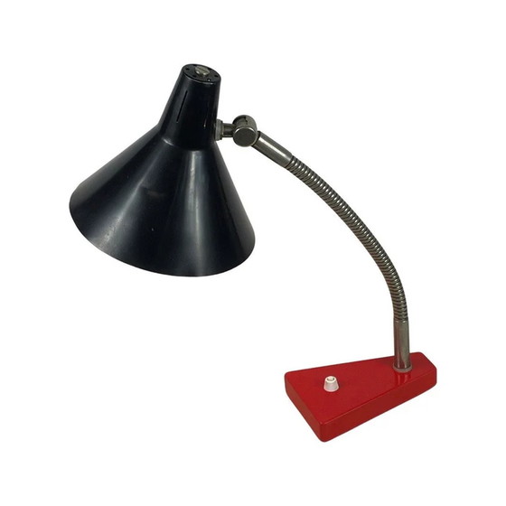 Image 1 of Hala Zeist- Bureaulamp - Zwarte kap en rode voet - Nieuwe bedrading