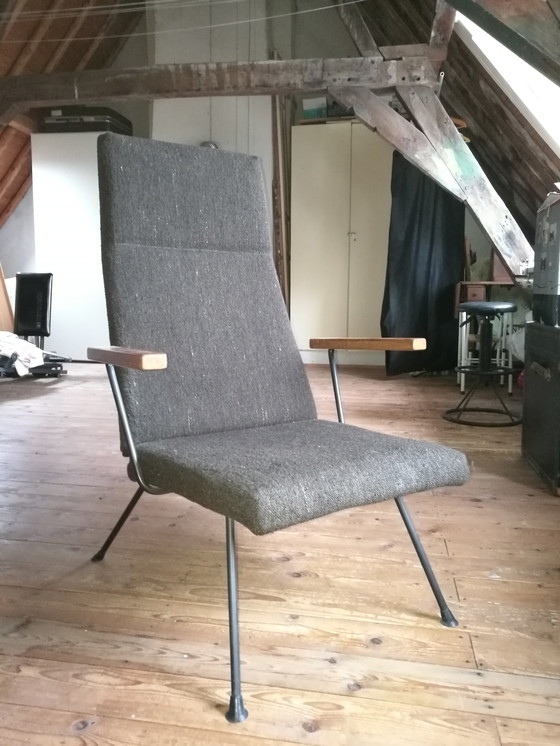 Image 1 of Opknappers: 3 Gispen fauteuils