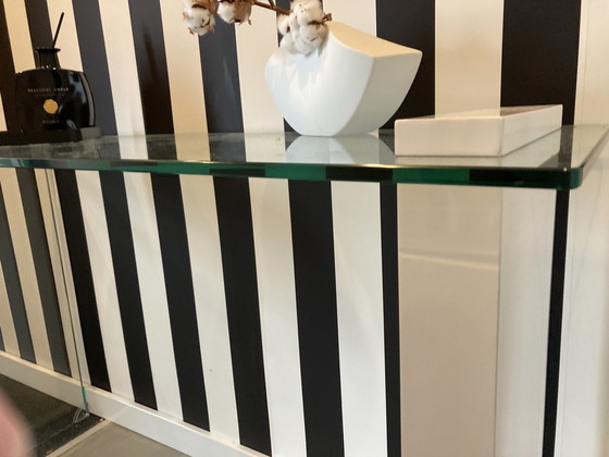 Image 1 of Moderne sidetable