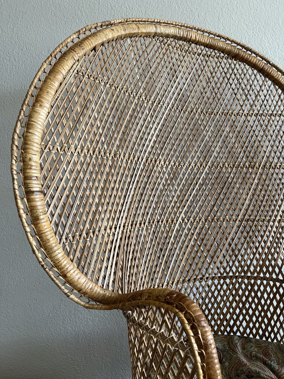 Image 1 of Vintage rieten pauwstoel