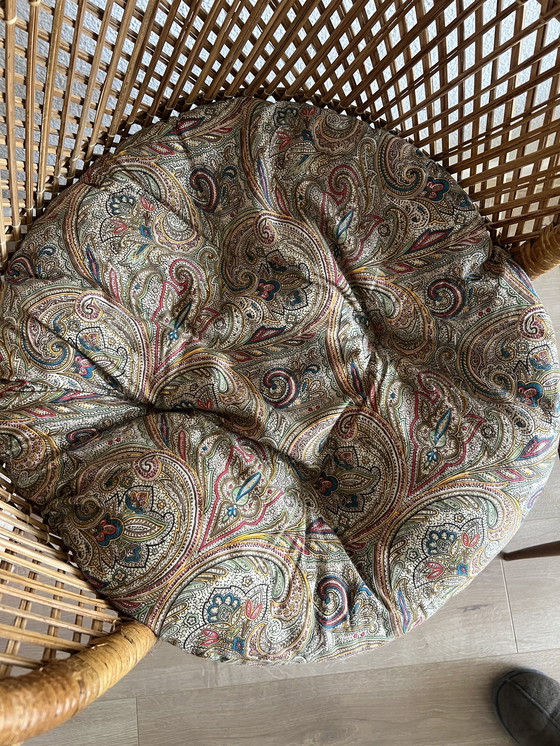 Image 1 of Vintage rieten pauwstoel